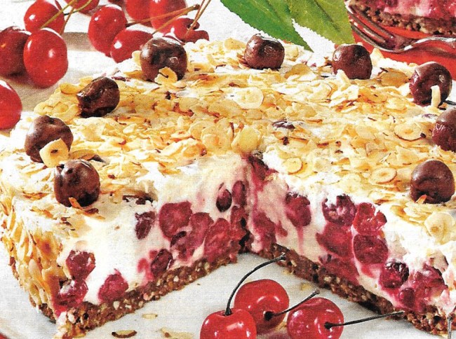 Krümeltorte mit Kirschen – Backraum24 – Backrezepte und mehr