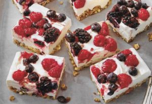 Quark Kuchen mit gemischten Beeren