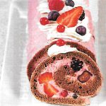 Schoko Biskuit mit Beerenquark